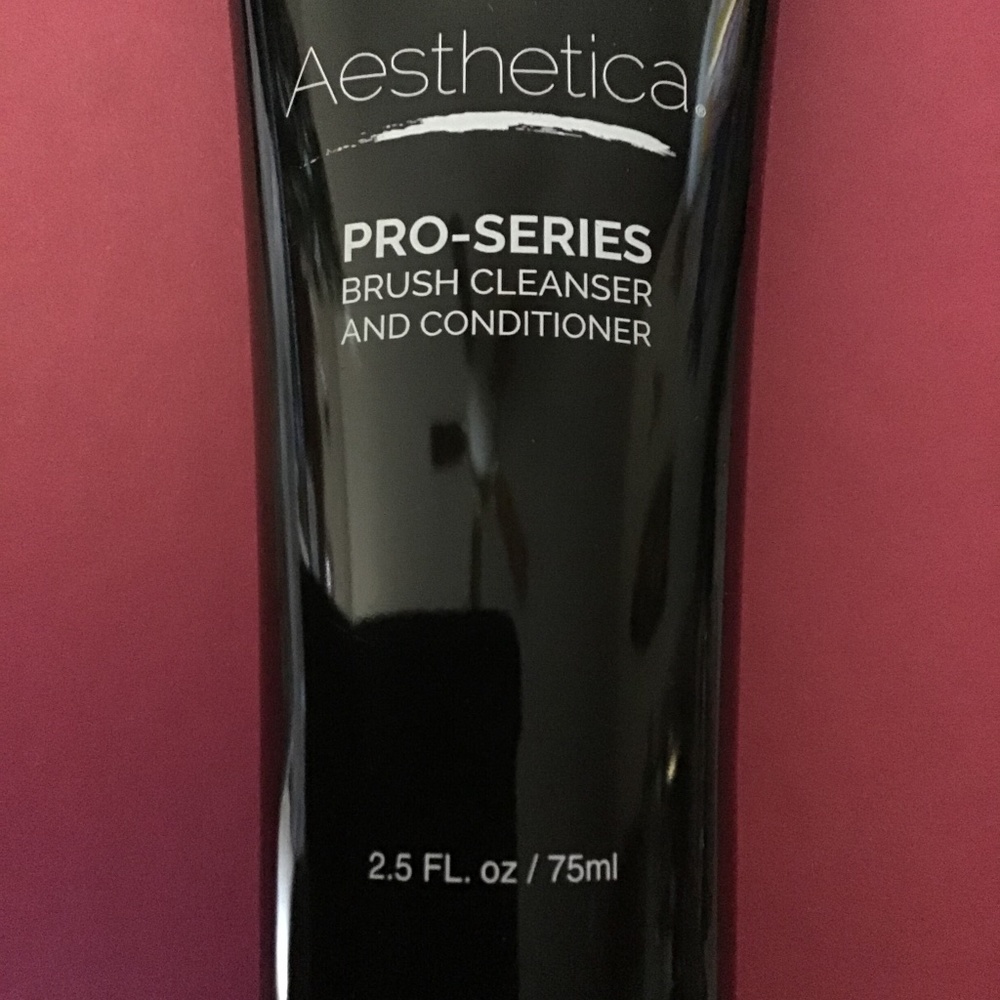 Aesthetica Pro-Series Brush Cleanser & Conditioner